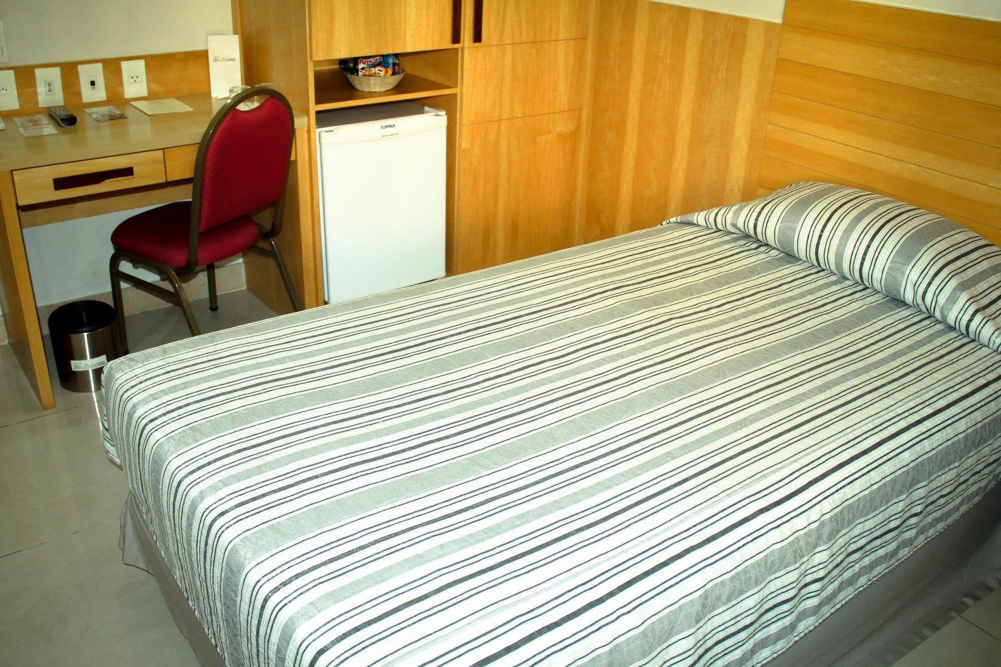 Hotel Atlantico Tower Рио-де-Жанейро Экстерьер фото A single room at the hotel